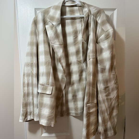 Oversized Check Double Breasted Blazer - Picture 2 of 4